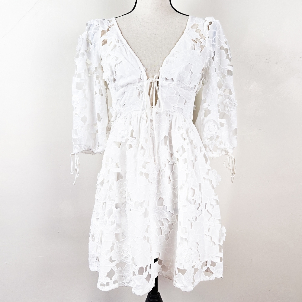 🦋LAST🦋 NWT Storia White Floral Lace Applique Mini Dress
